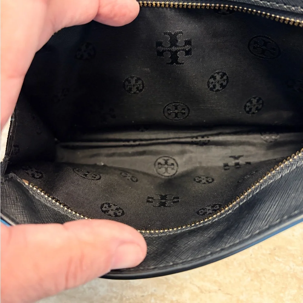 Tory Burch Emerson Black Saffiano Leather Bag with Gold Chain Strap - Picture 10 of 12